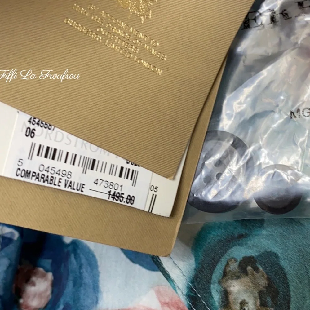Authentic Burberry dress - Picture 8 of 14